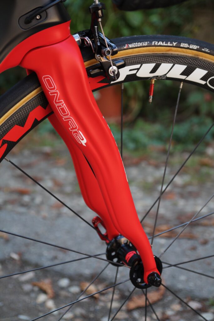 Pinarello krásná červená vidlice